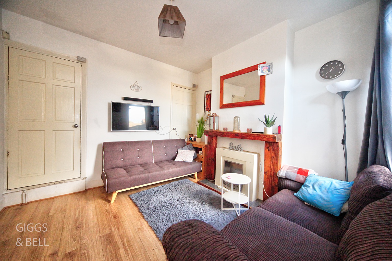 2 bed terraced house for sale in Harcourt Street, Luton 3