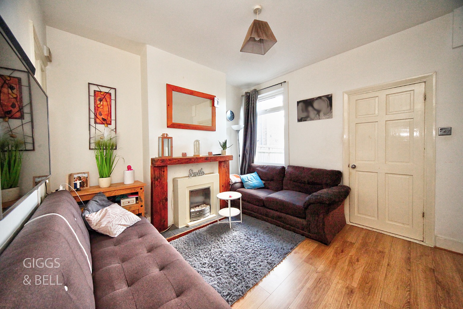 2 bed terraced house for sale in Harcourt Street, Luton 2