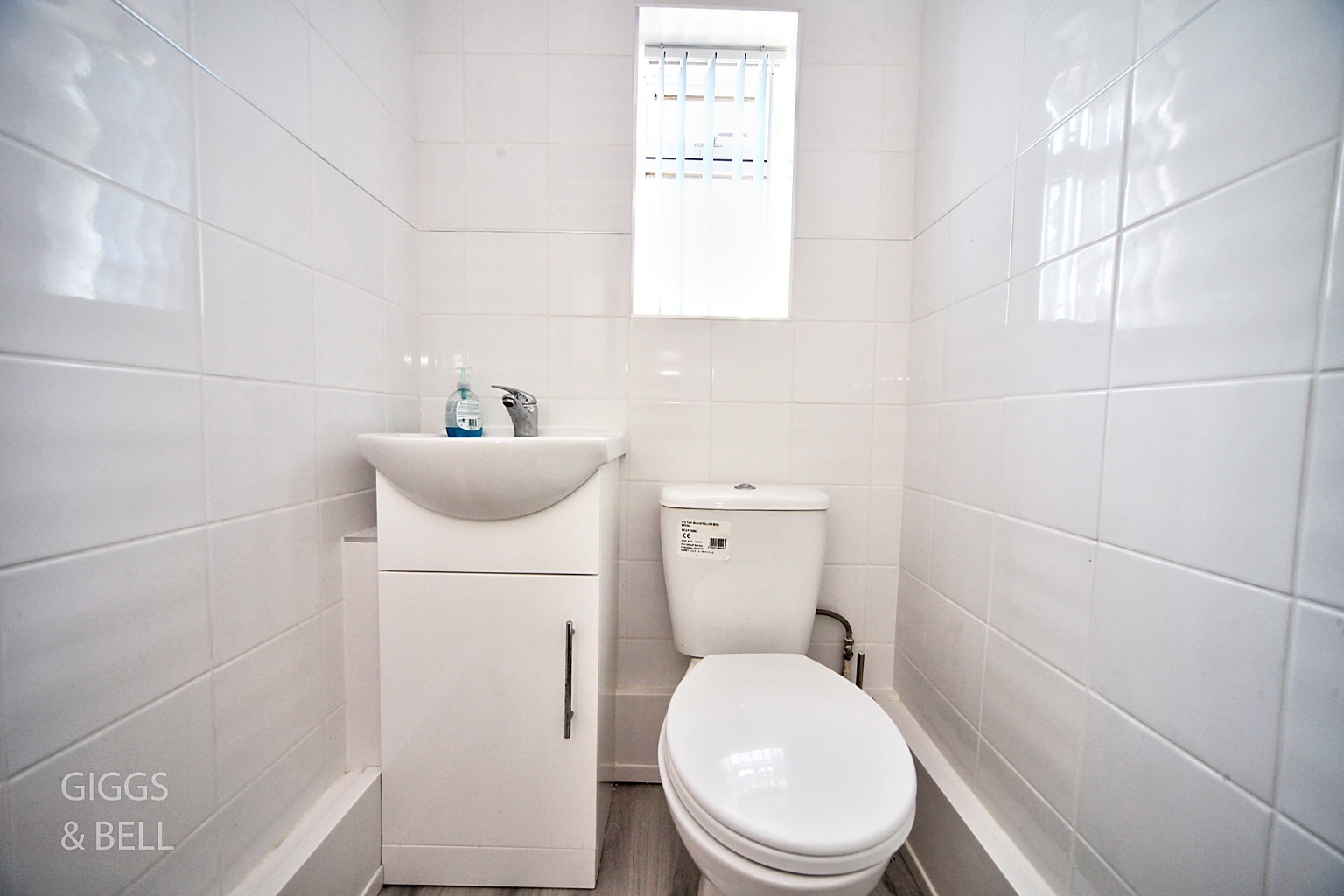 4 bed semi-detached house for sale in Wilsden Avenue, Luton  - Property Image 11