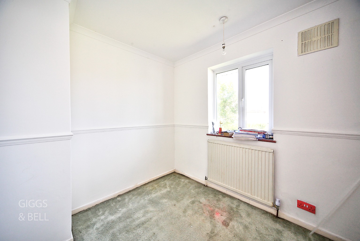 4 bed semi-detached house for sale in Wilsden Avenue, Luton  - Property Image 14