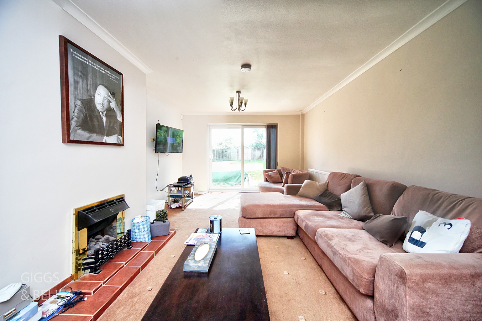 4 bed semi-detached house for sale in Wilsden Avenue, Luton  - Property Image 2