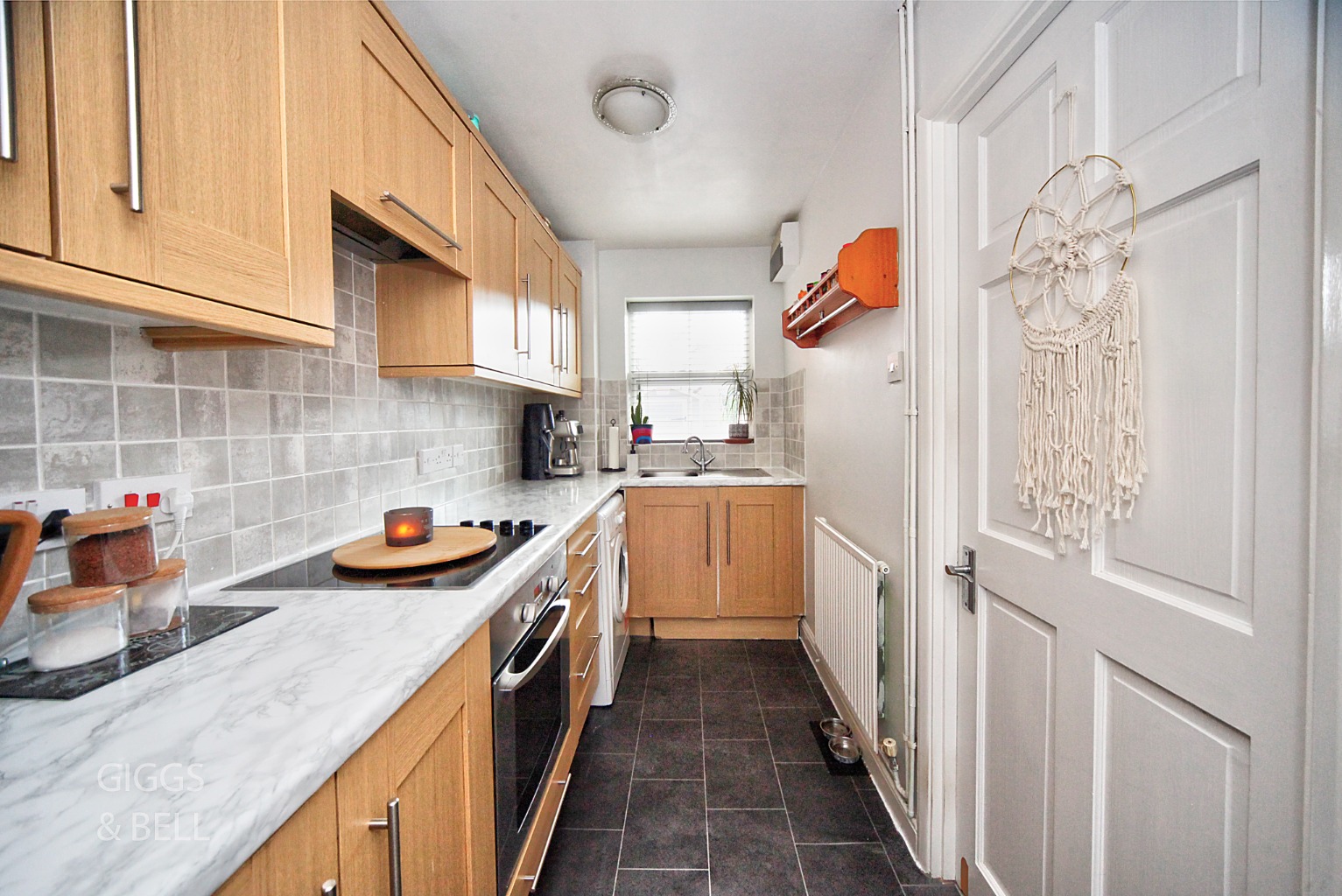 1 bed end of terrace house for sale in Spayne Close 6