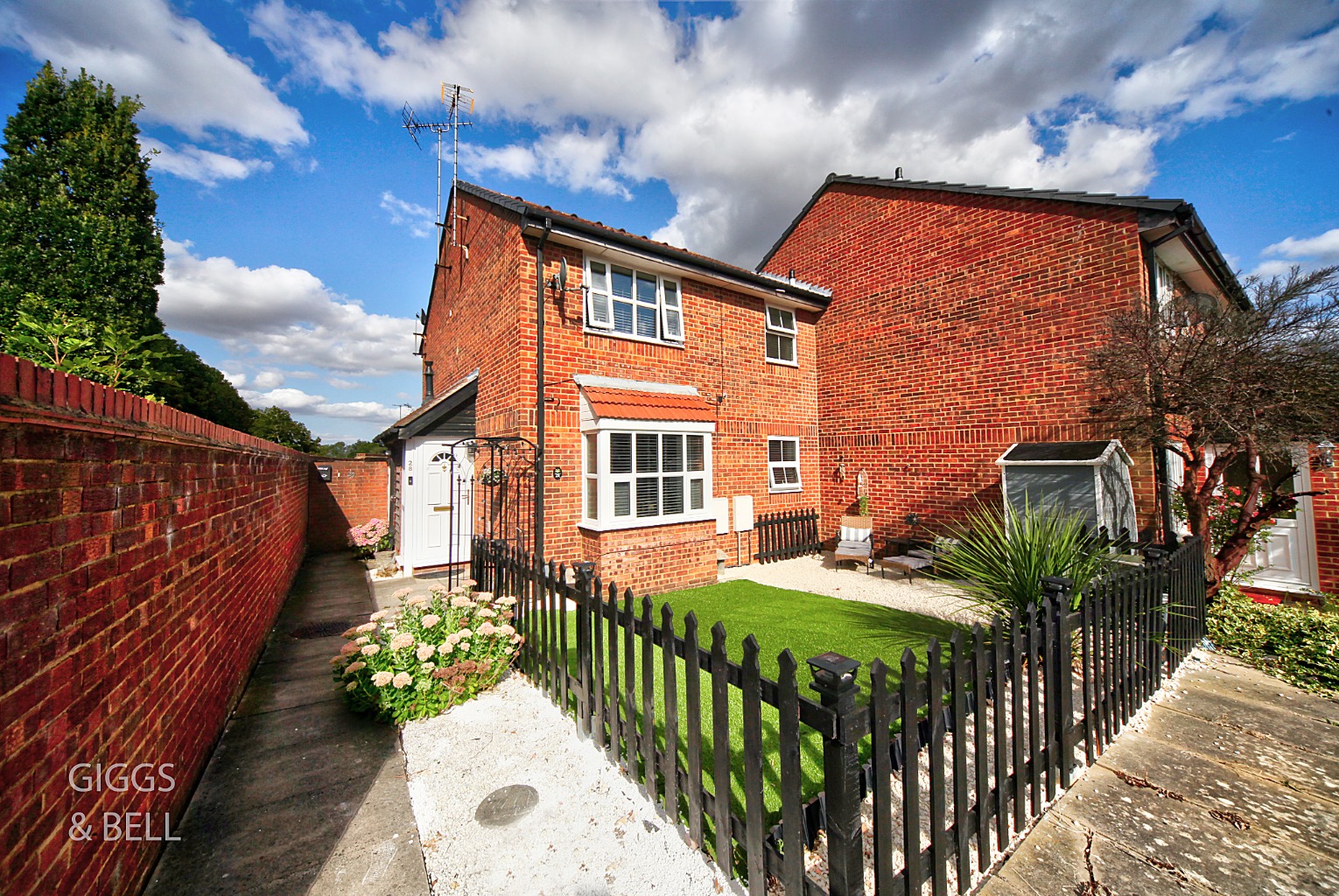 1 bed end of terrace house for sale in Spayne Close  - Property Image 1