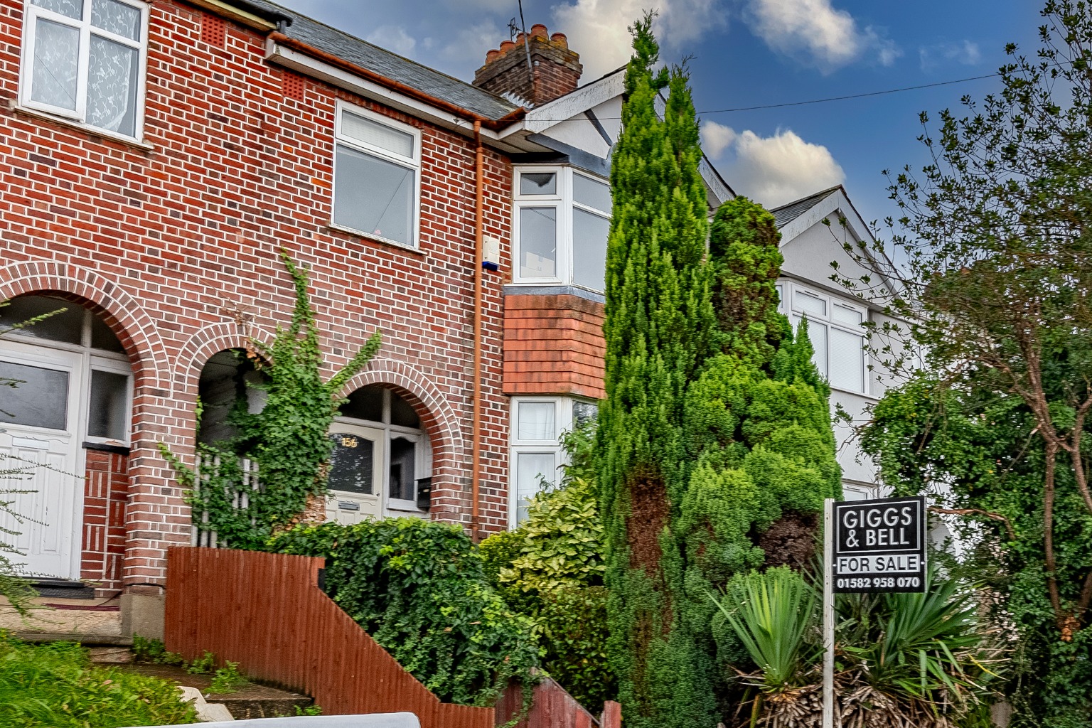 3 bed terraced house for sale in Cowper Street, Luton  - Property Image 1