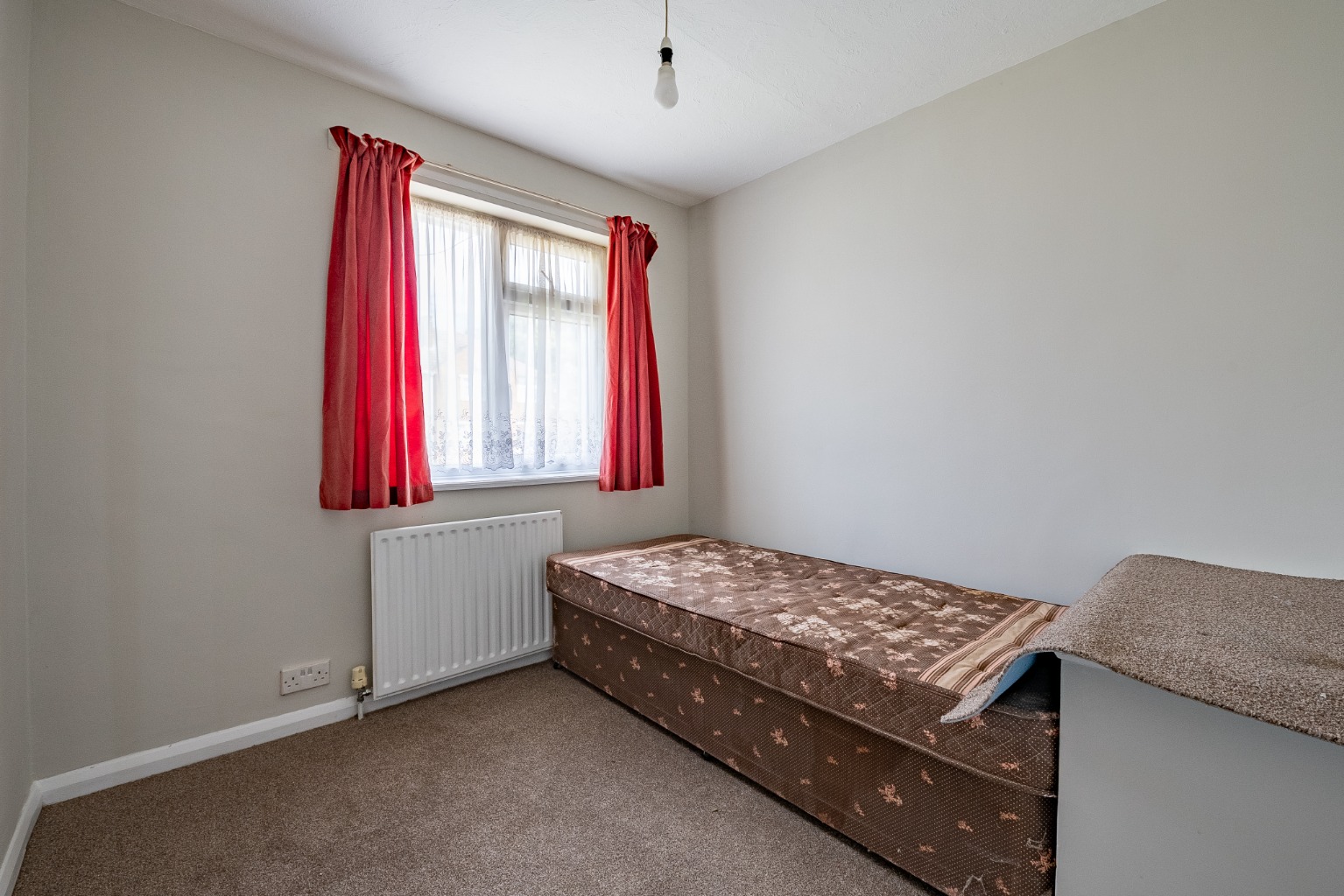 4 bed semi-detached house for sale in Pennine Avenue, Luton  - Property Image 12