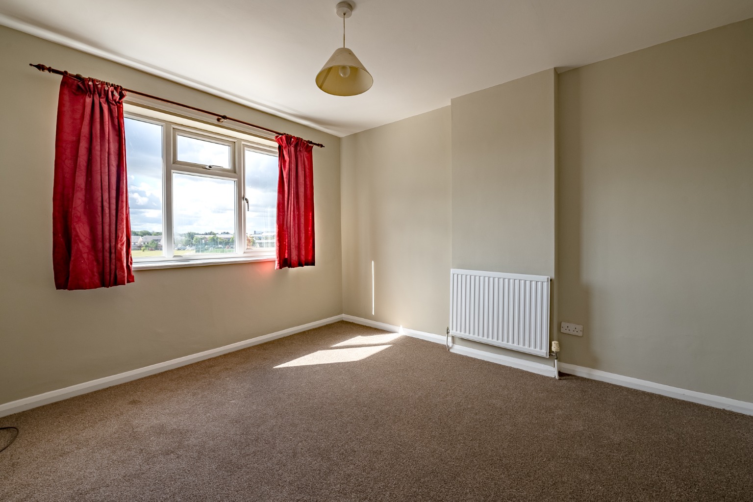 4 bed semi-detached house for sale in Pennine Avenue, Luton  - Property Image 11