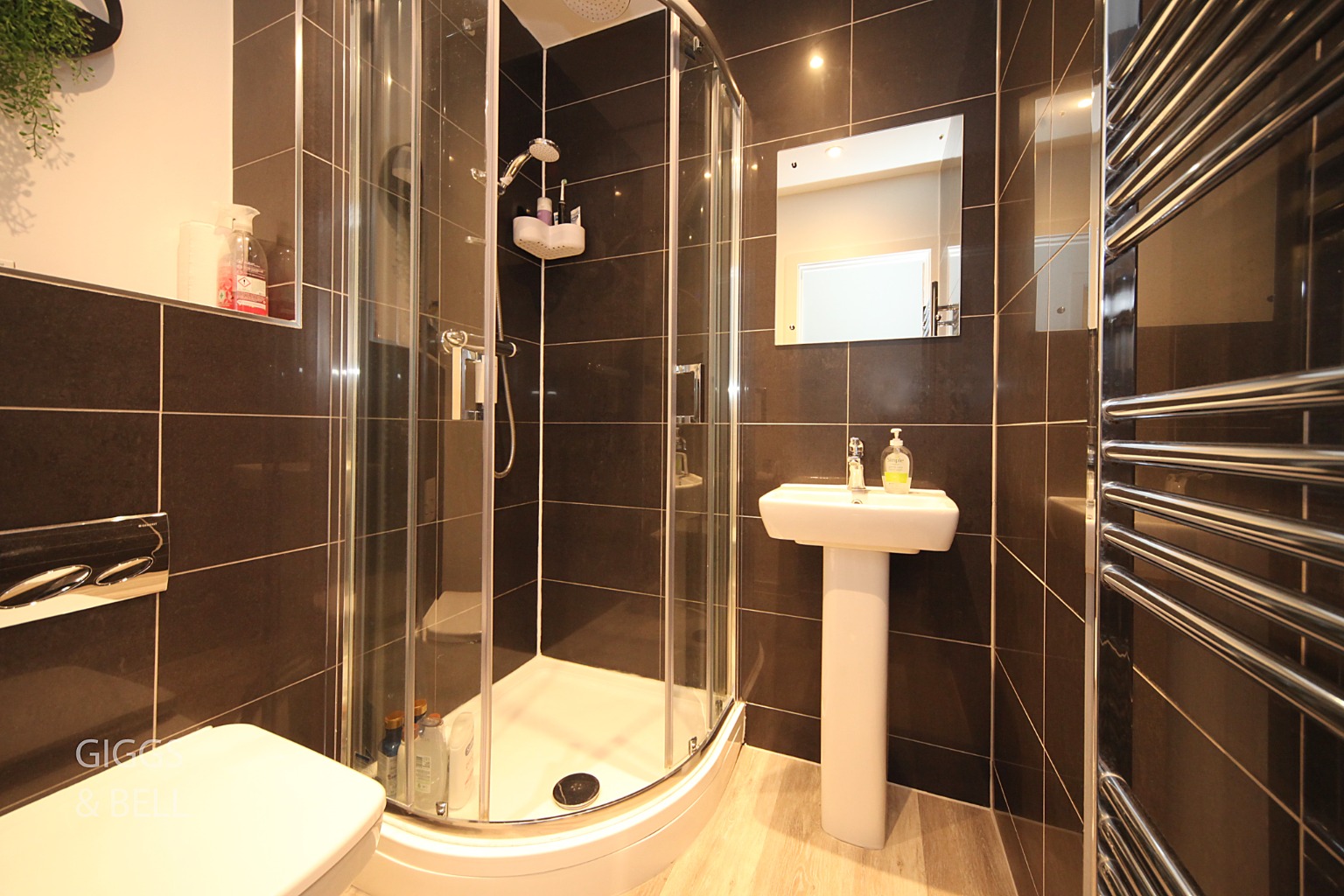 2 bed flat for sale, Luton  - Property Image 13