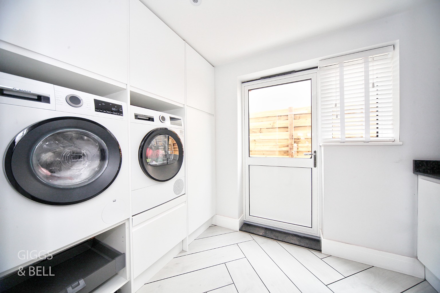 6 bed detached house for sale in Bedford Road, Bedford  - Property Image 13