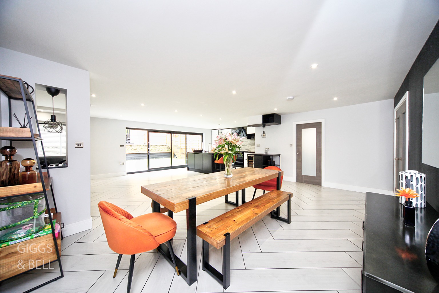 6 bed detached house for sale in Bedford Road, Bedford  - Property Image 7