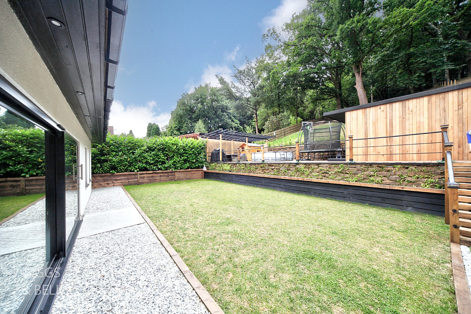 6 bed detached house for sale in Bedford Road, Bedford  - Property Image 37
