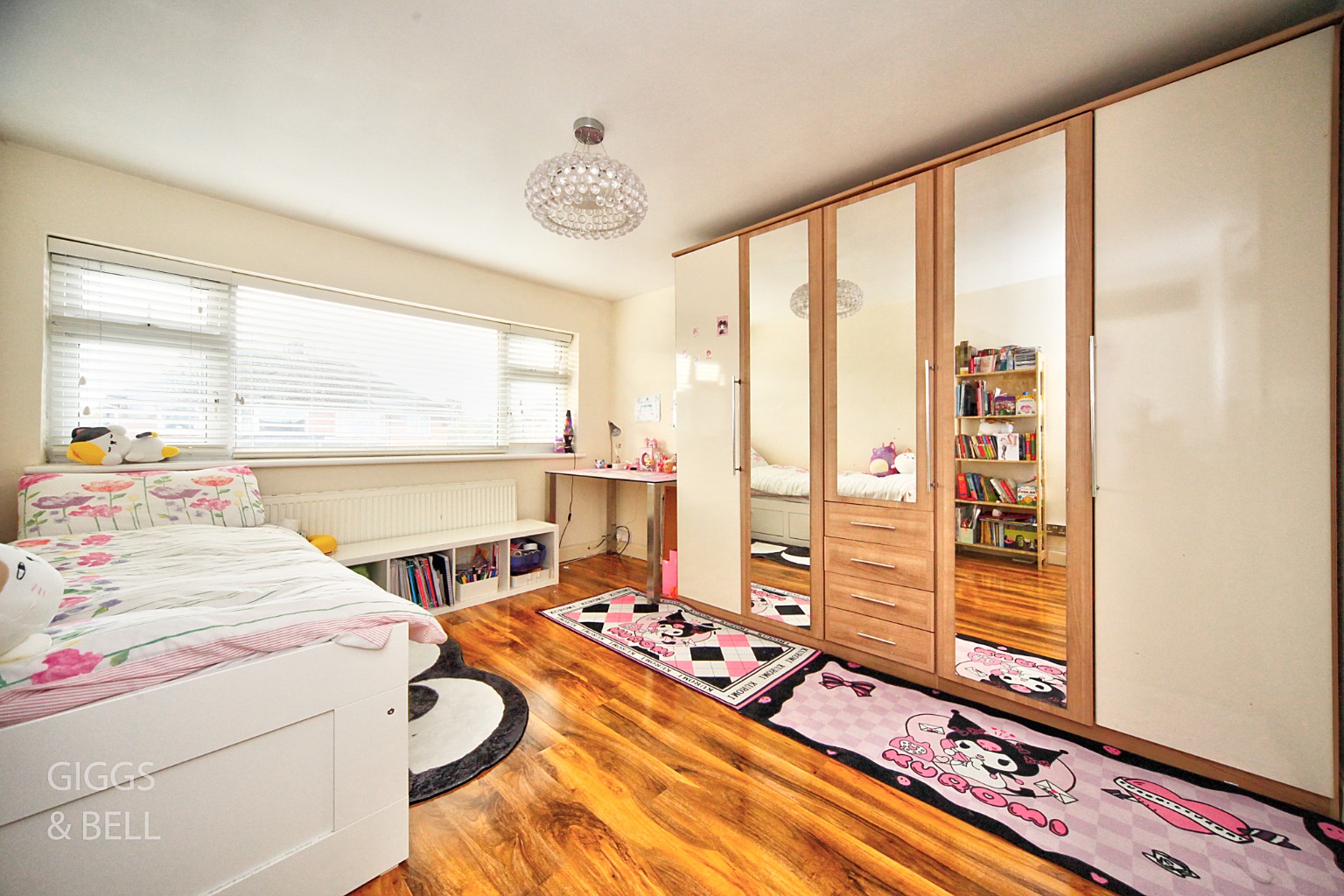 4 bed semi-detached house for sale in Holmbrook Avenue, Luton  - Property Image 16