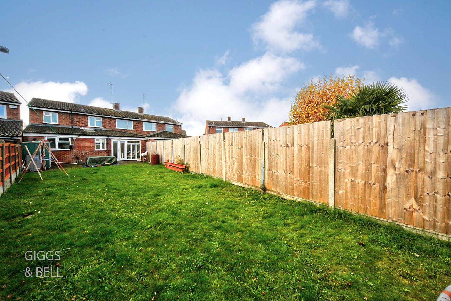 4 bed semi-detached house for sale in Holmbrook Avenue, Luton  - Property Image 22