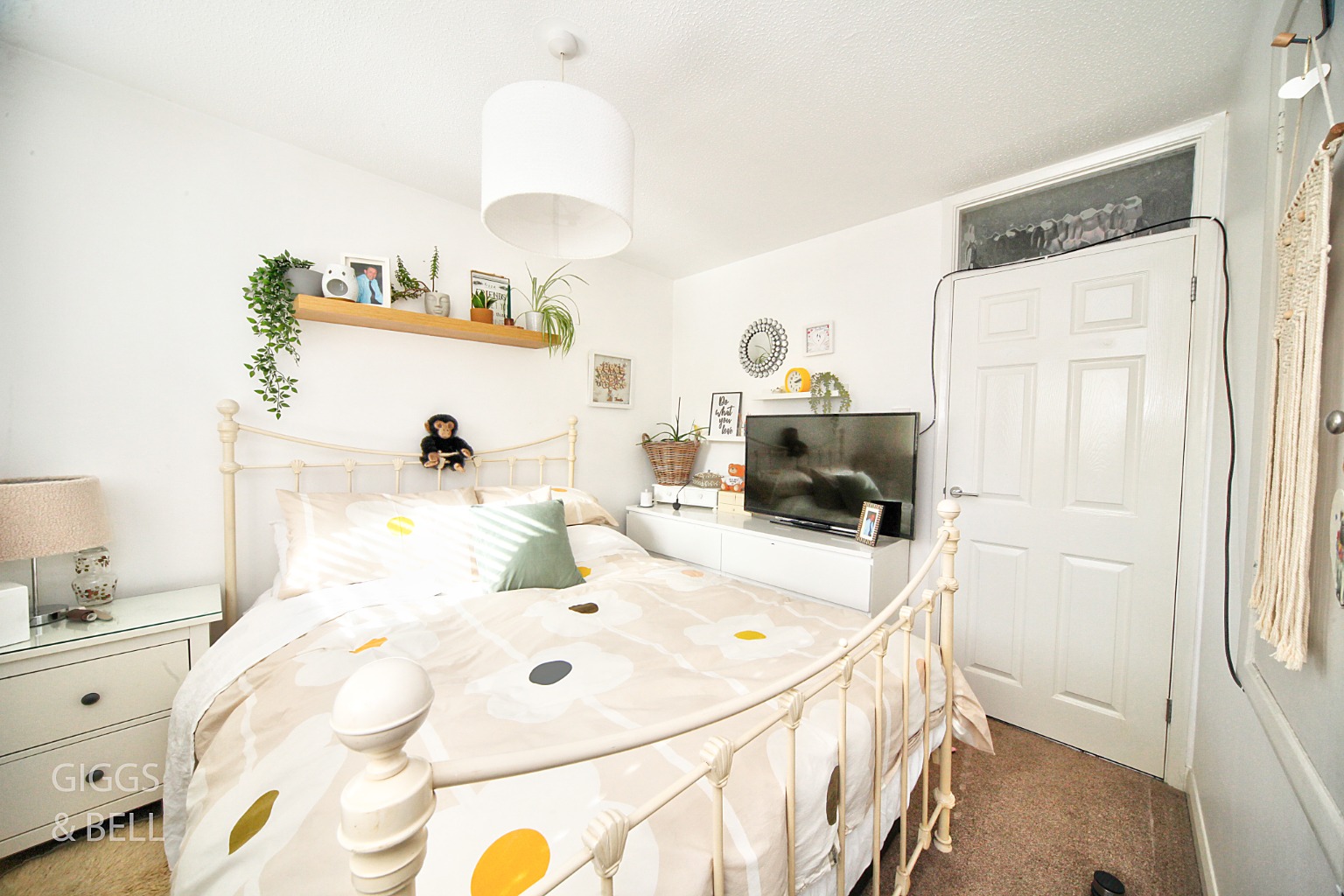 2 bed end of terrace house for sale in Oregon Way, Luton  - Property Image 9