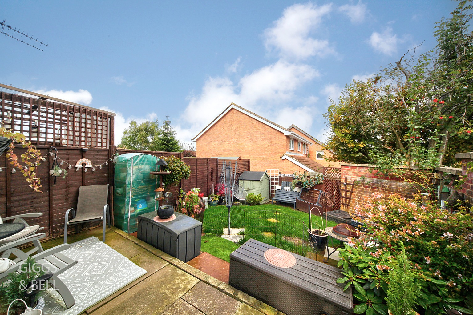 2 bed end of terrace house for sale in Oregon Way, Luton  - Property Image 16