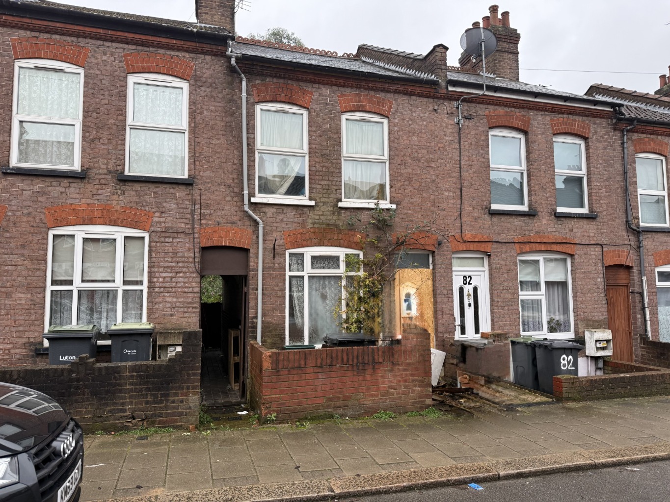 2 bed terraced house for sale in Reginald Street, Luton, LU2 