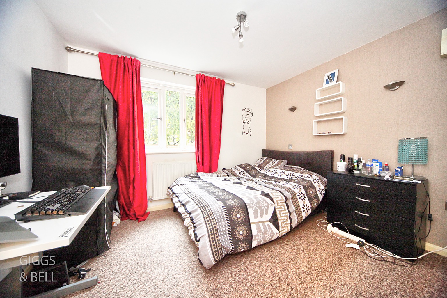 2 bed flat for sale in Treetop Close, Luton 8