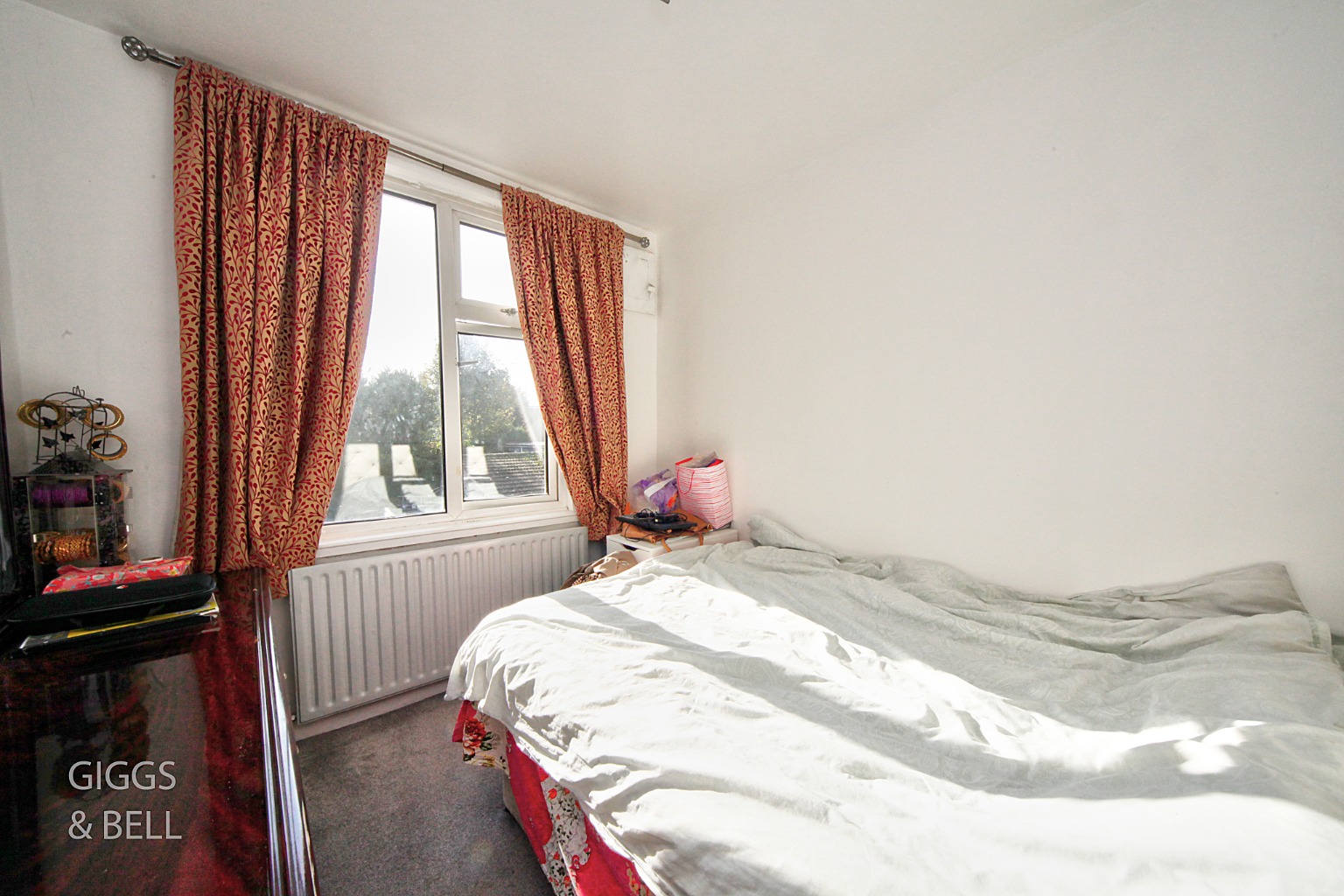 3 bed terraced house for sale in Austin Road, Bedfordshire  - Property Image 13