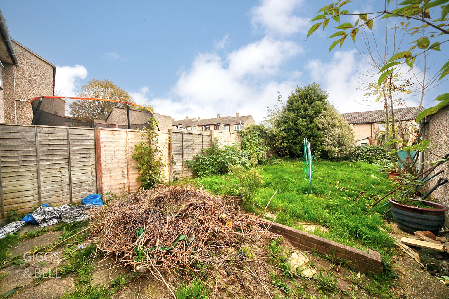 3 bed semi-detached house for sale in Baldock Close, Luton 19