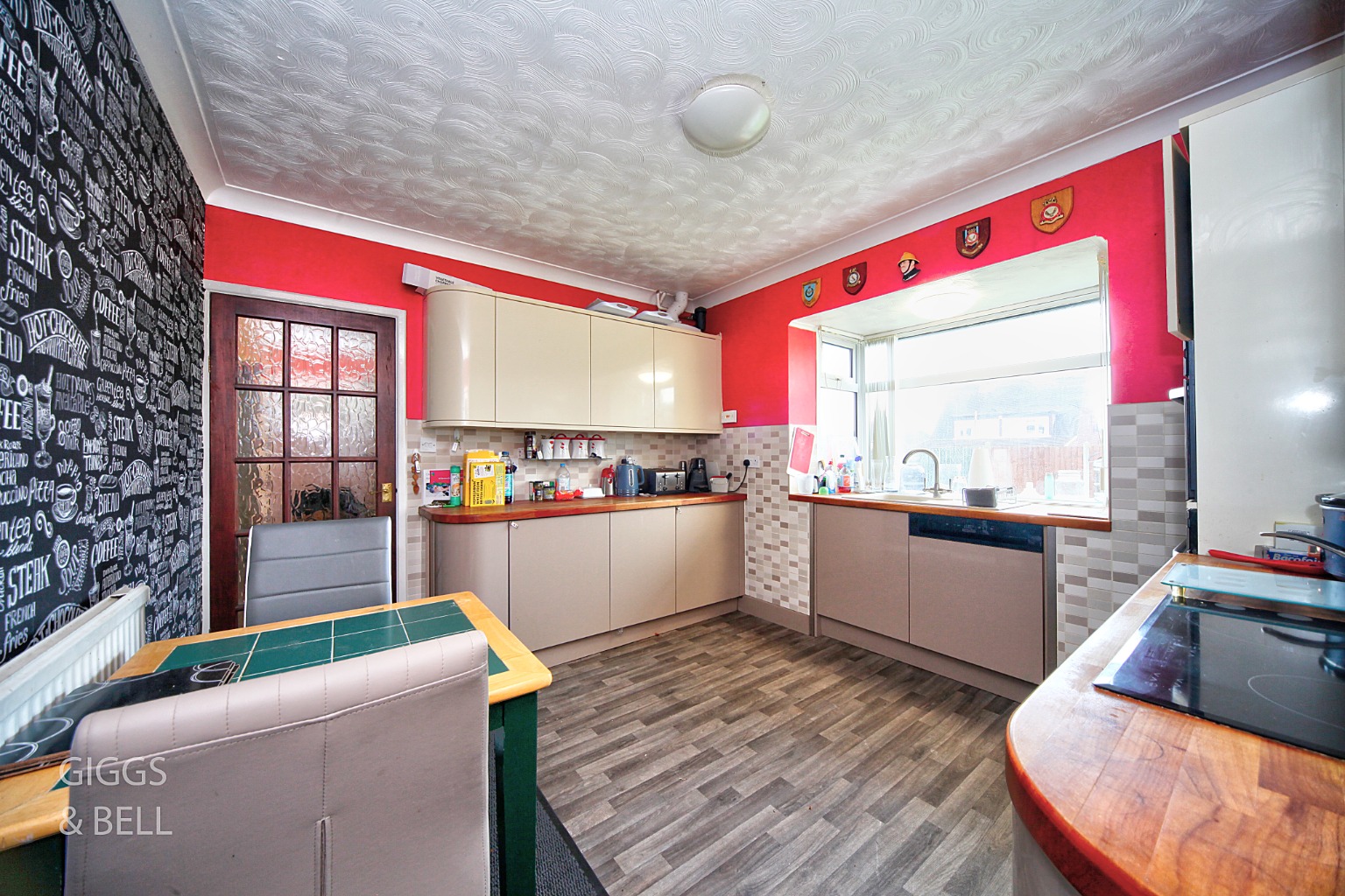 3 bed detached bungalow for sale in Challney Close, Luton  - Property Image 7