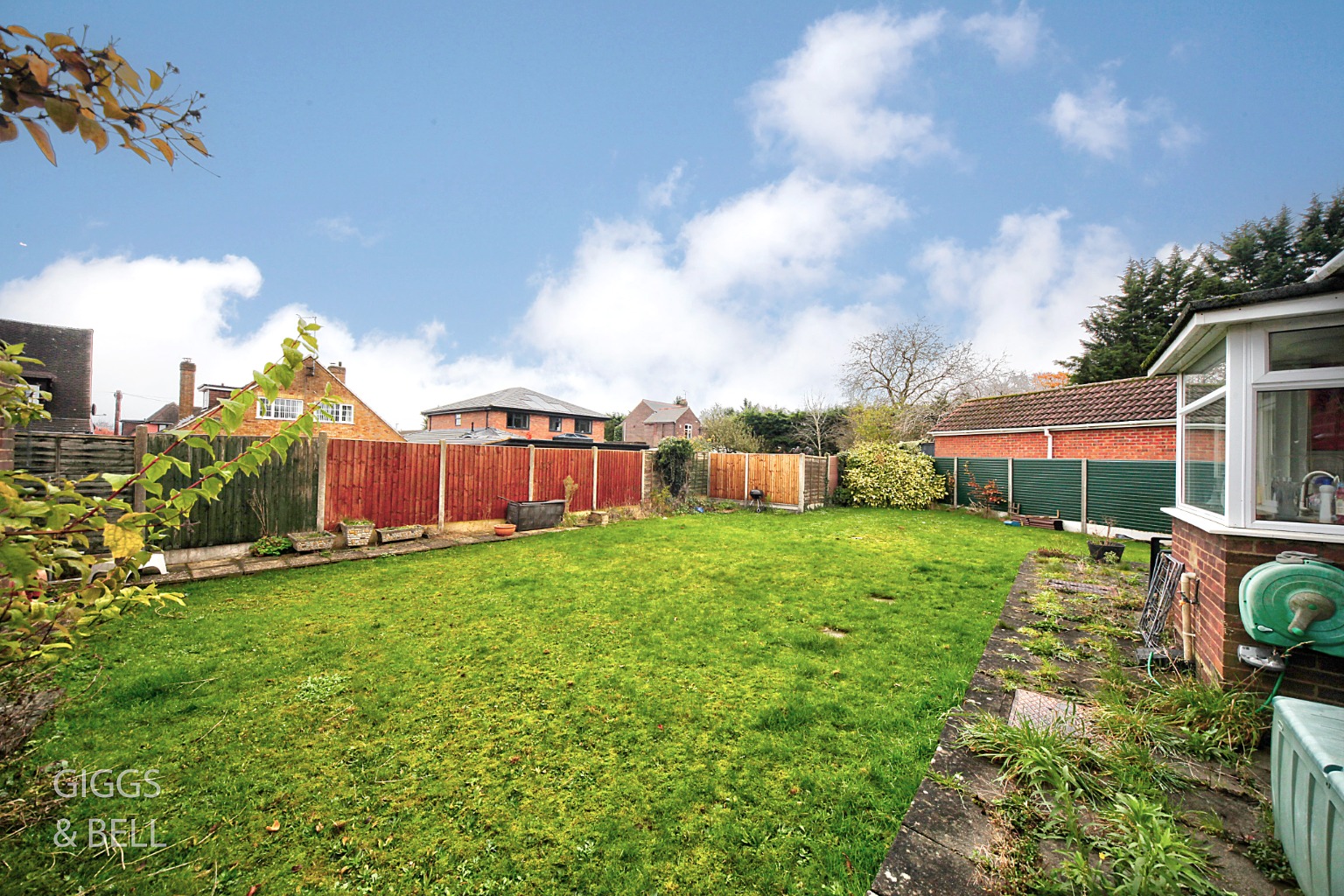 3 bed detached bungalow for sale in Challney Close, Luton  - Property Image 17