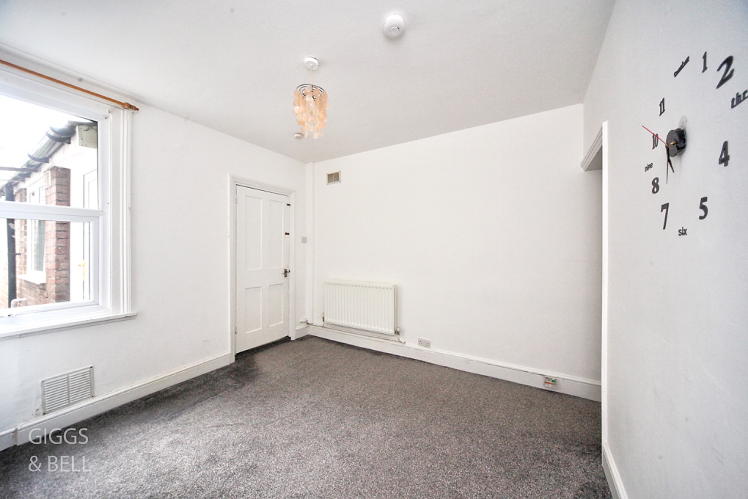 2 bed terraced house for sale in North Street, Luton 4