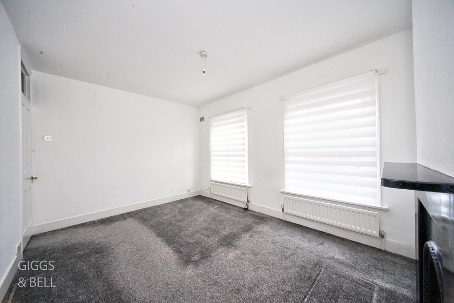 2 bed terraced house for sale in North Street, Luton 13