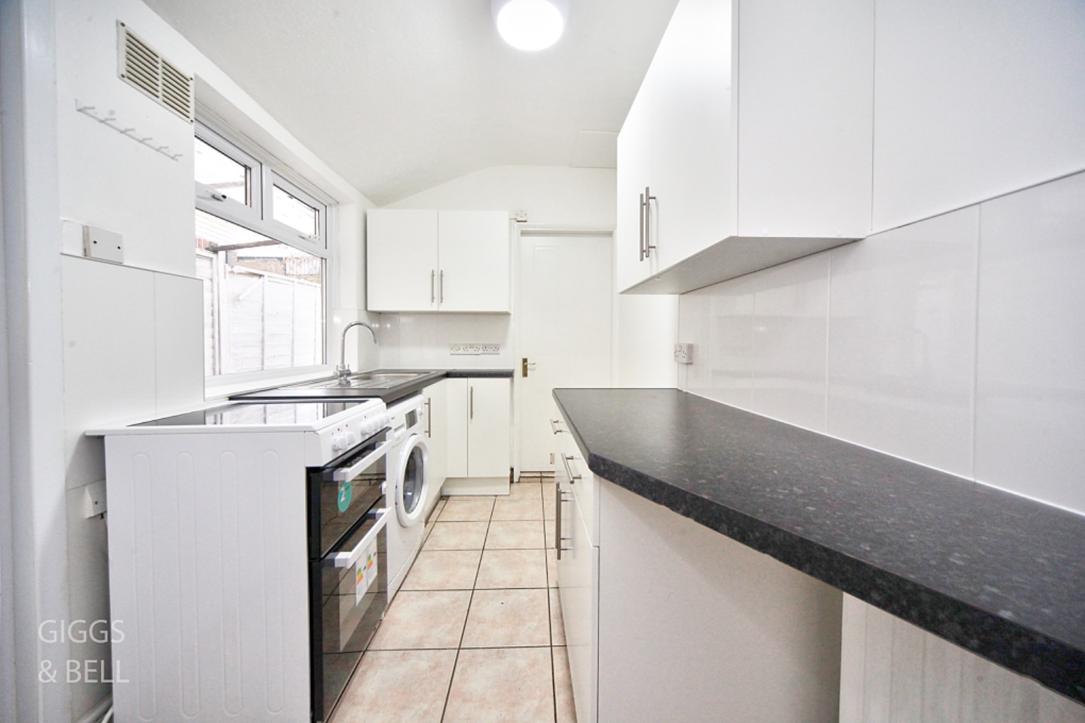 2 bed terraced house for sale in North Street, Luton 6