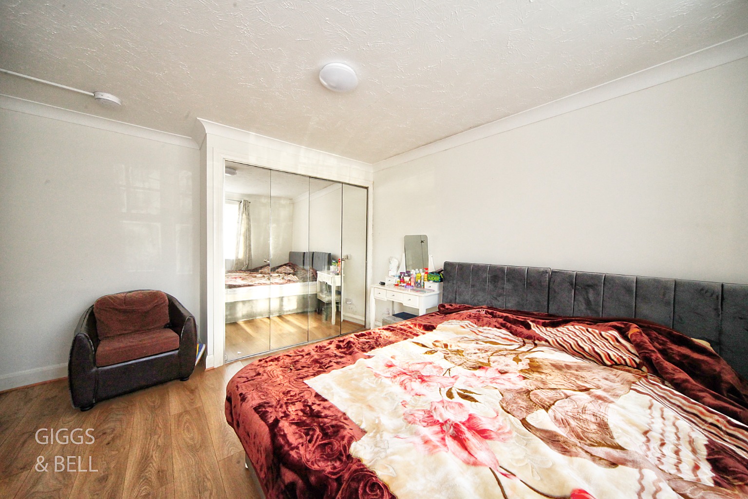 3 bed ground floor flat for sale, Luton 7