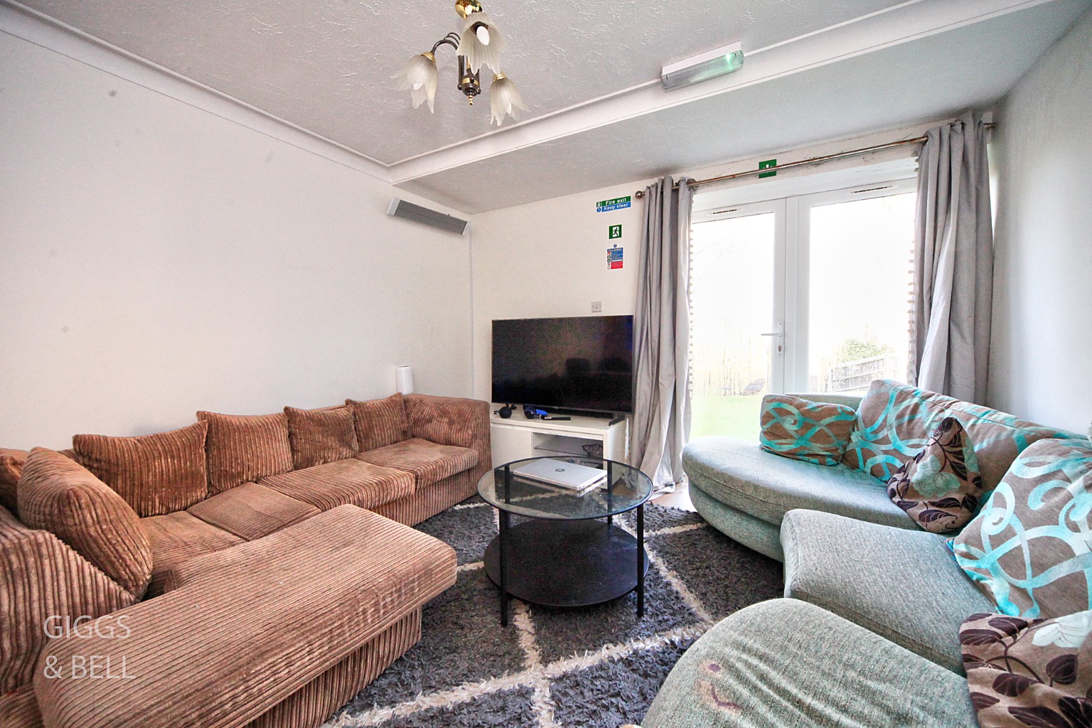 3 bed ground floor flat for sale, Luton 3