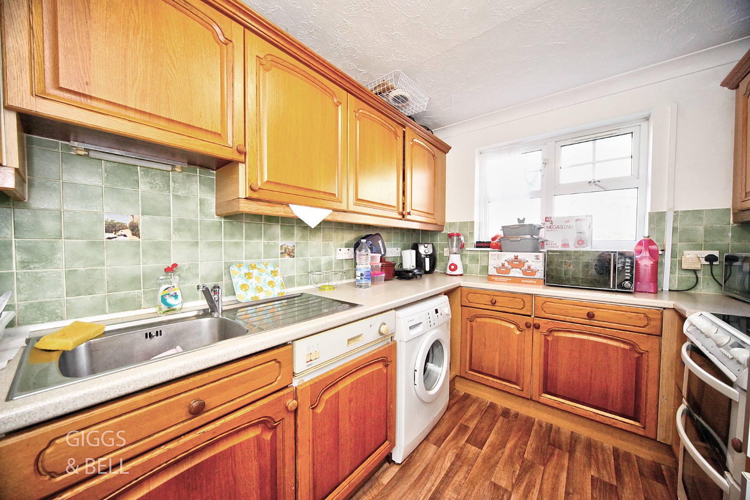 3 bed ground floor flat for sale, Luton 4