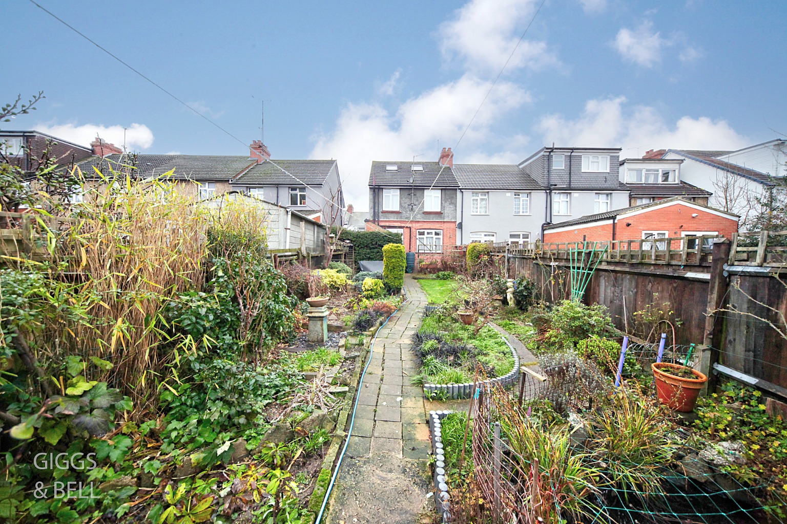 3 bed end of terrace house for sale in St Catherines Avenue, Luton 19