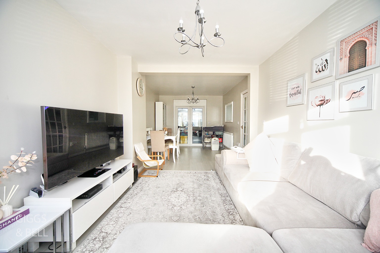 3 bed semi-detached house for sale in Willow Way, Luton  - Property Image 4