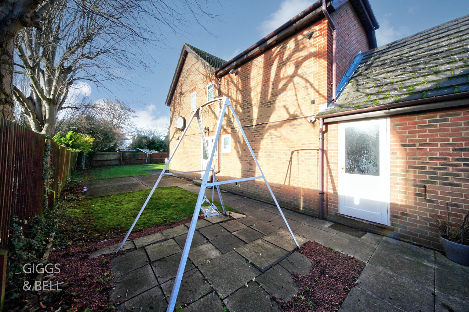 5 bed detached house for sale in Greenside Park, Luton 19