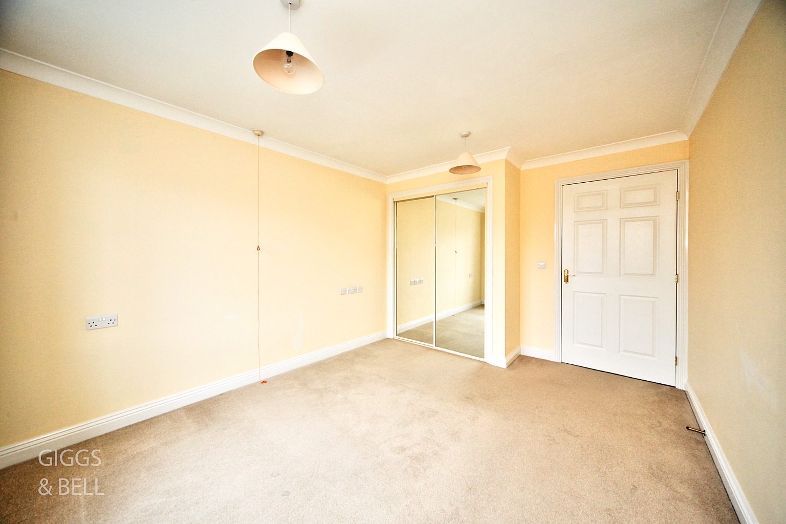 2 bed flat for sale in Bushmead Road, Luton 7