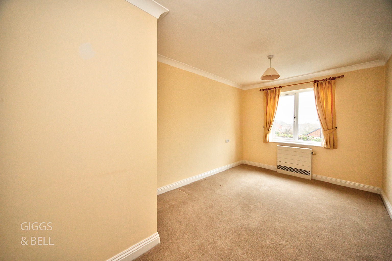 2 bed flat for sale in Bushmead Road, Luton 8