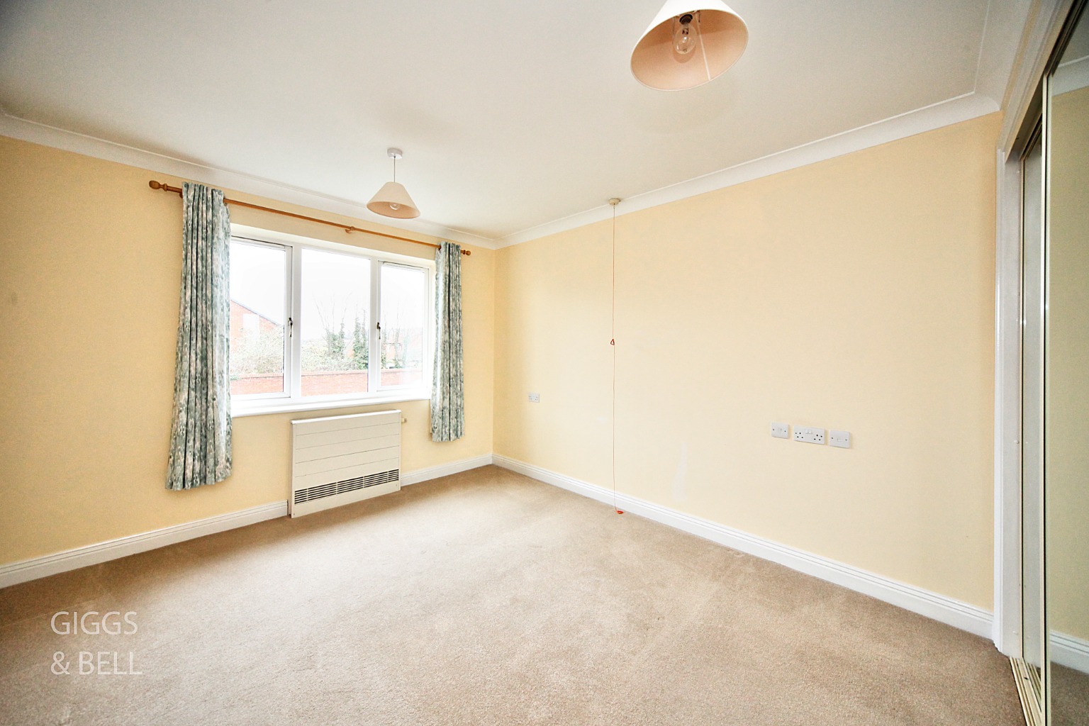 2 bed flat for sale in Bushmead Road, Luton 6