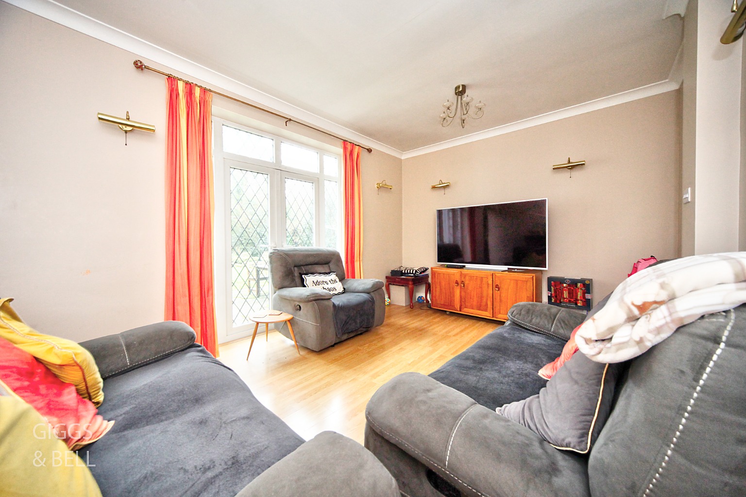 5 bed detached house for sale in Ludlow Avenue, Luton  - Property Image 8