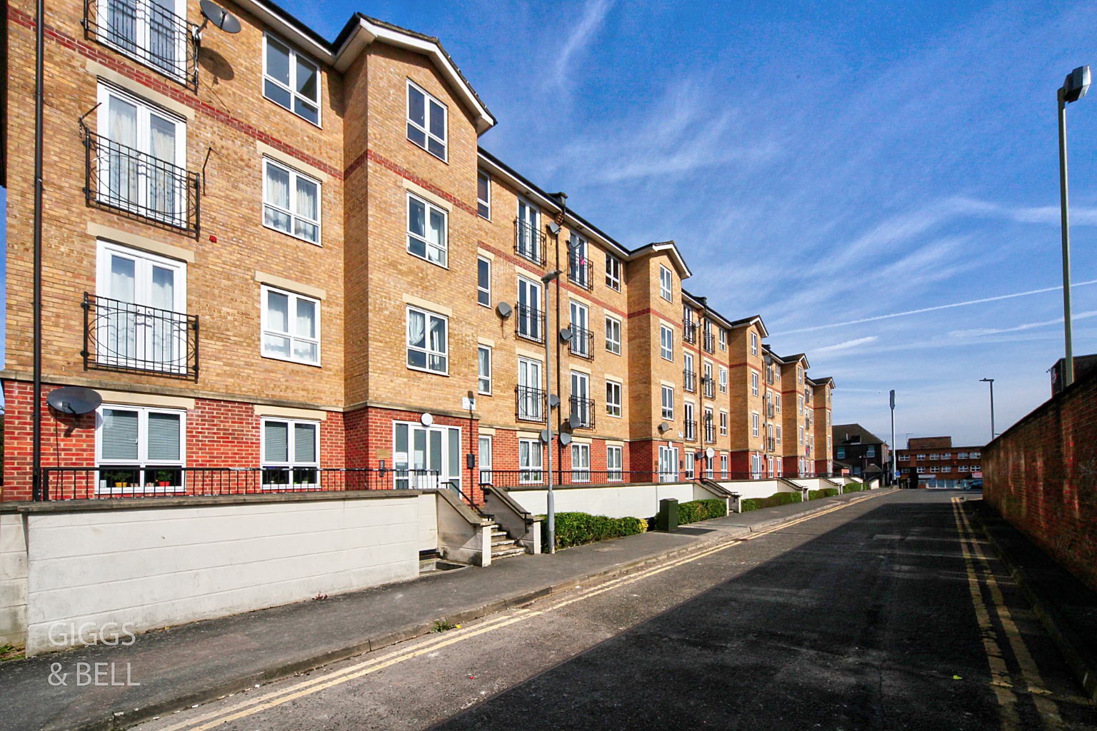 1 bed flat for sale, Luton 13