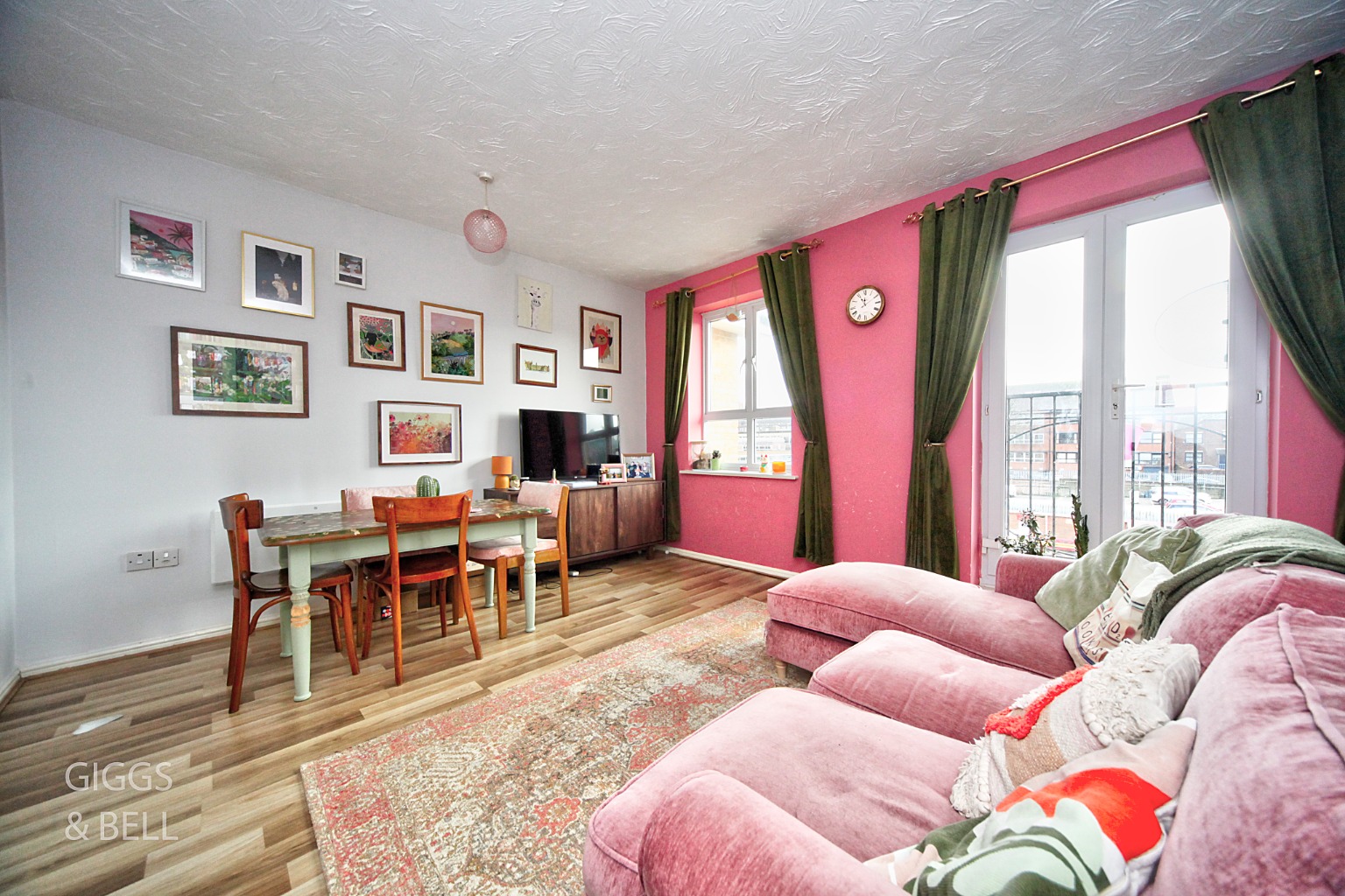 1 bed flat for sale, Luton  - Property Image 4