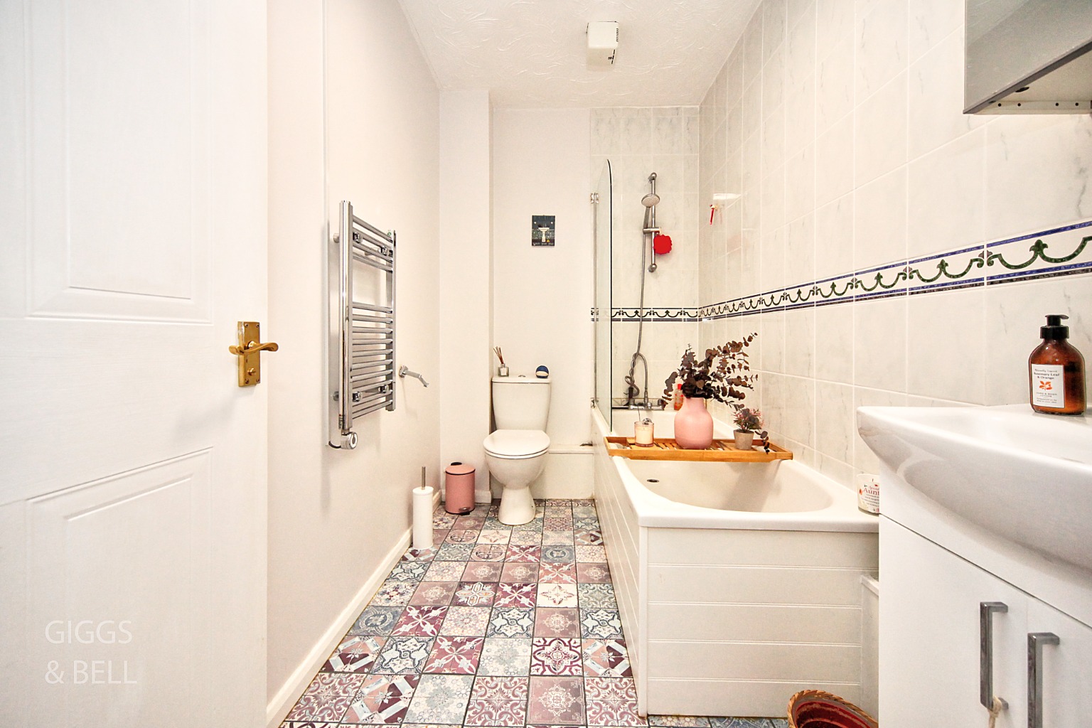 1 bed flat for sale, Luton  - Property Image 11