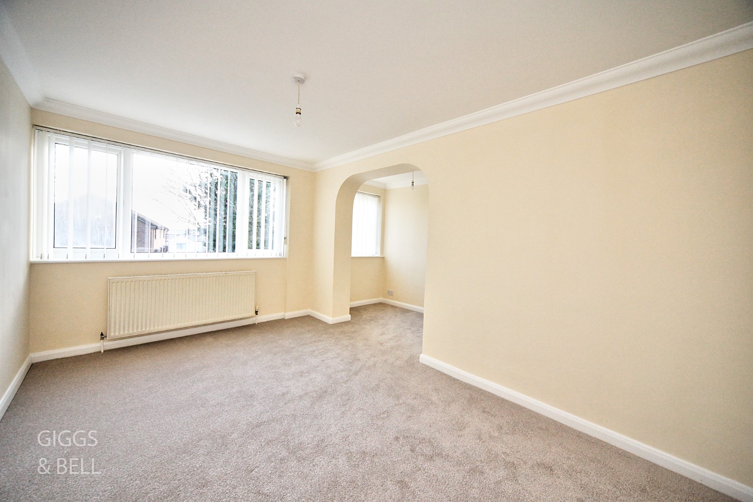 4 bed end of terrace house for sale in Wensleydale, Luton 10