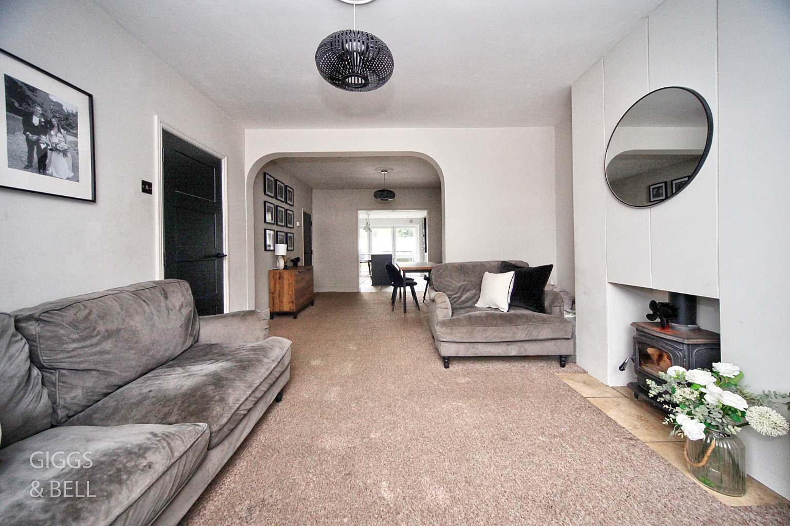 3 bed terraced house for sale in Burr Street, Dunstable 2