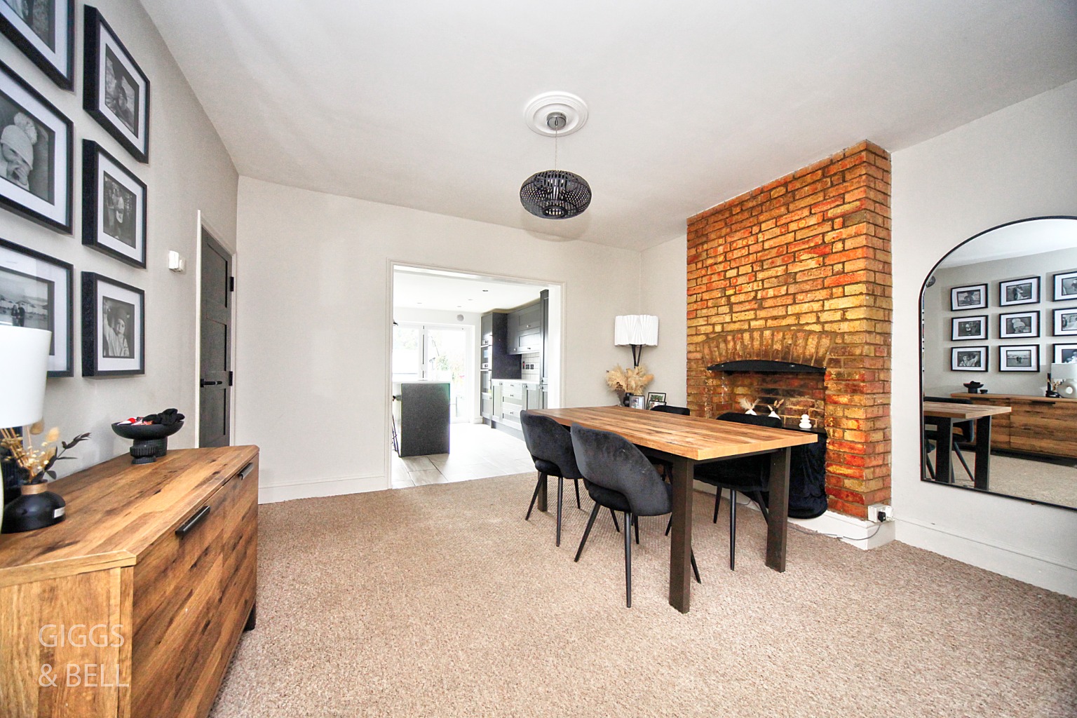 3 bed terraced house for sale in Burr Street, Dunstable 4