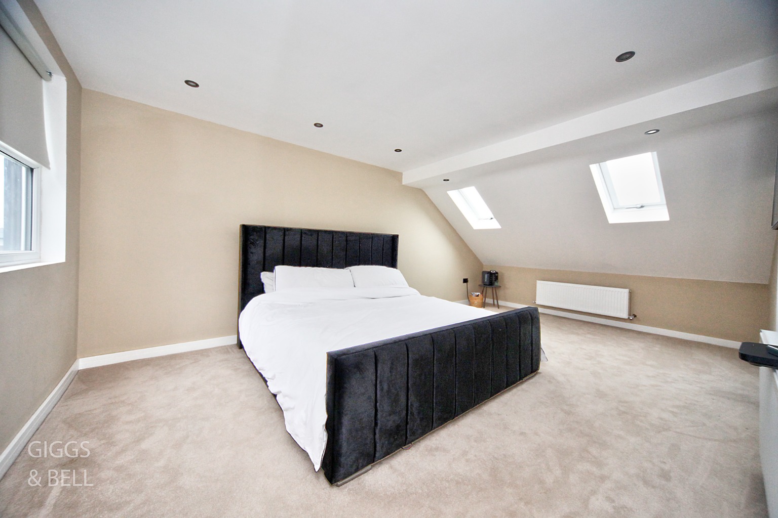 3 bed terraced house for sale in Burr Street, Dunstable 12