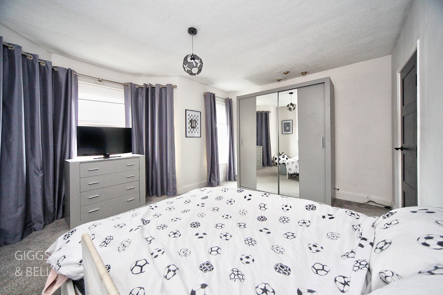 3 bed terraced house for sale in Burr Street, Dunstable 19