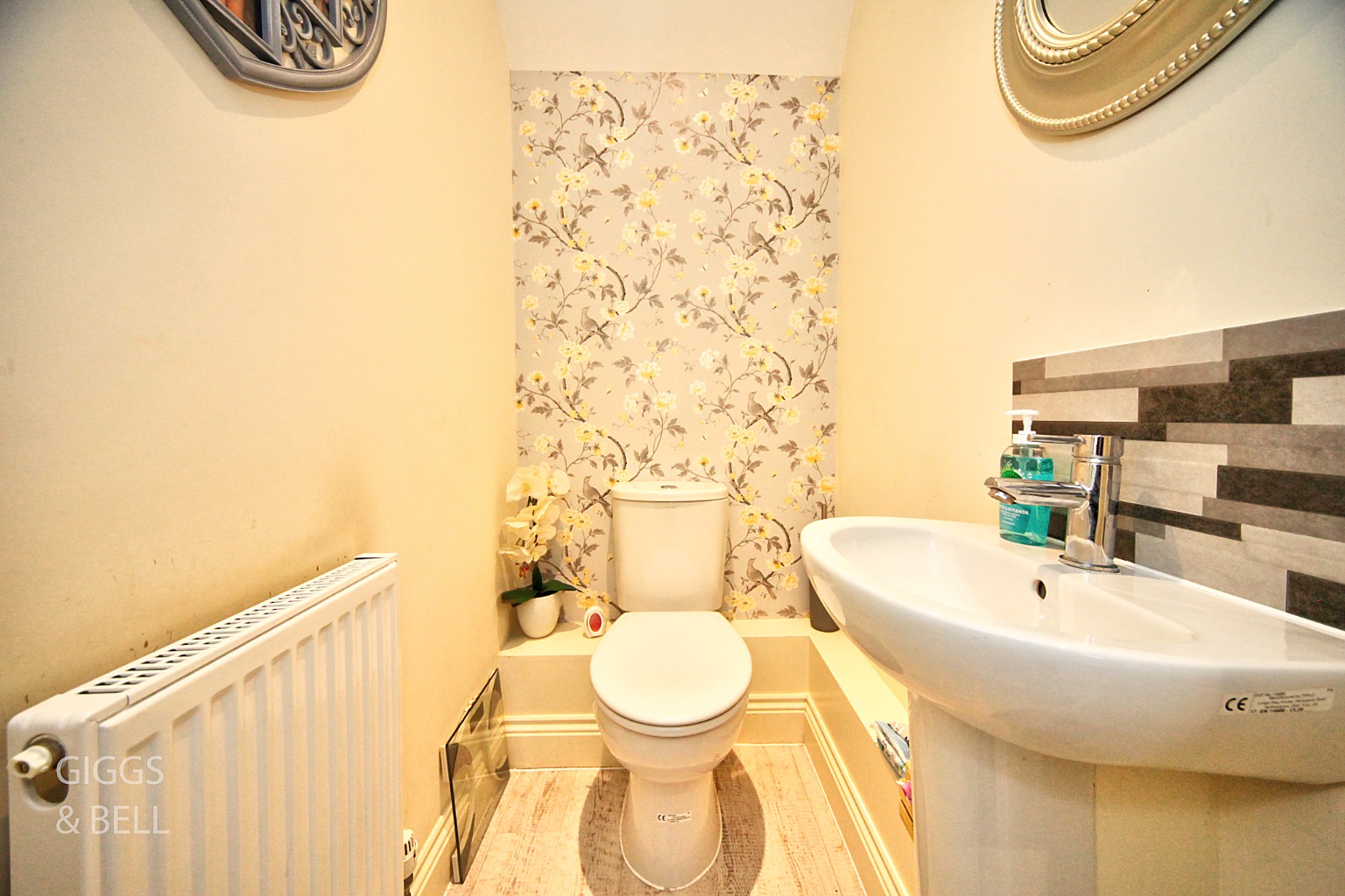 3 bed semi-detached house for sale in Icknield Way, Luton  - Property Image 10