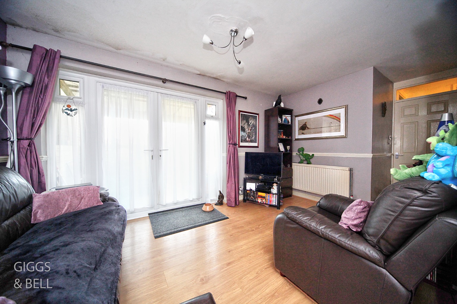 1 bed ground floor maisonette for sale in Denmark Close, Luton 2