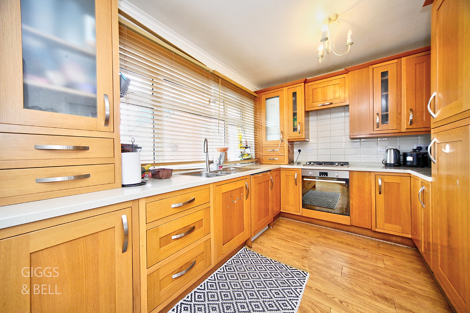 3 bed semi-detached bungalow for sale in Runley Road, Luton  - Property Image 6