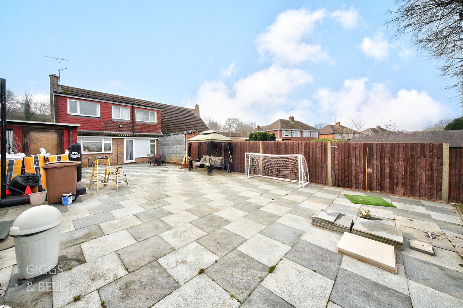 3 bed semi-detached bungalow for sale in Runley Road, Luton 22