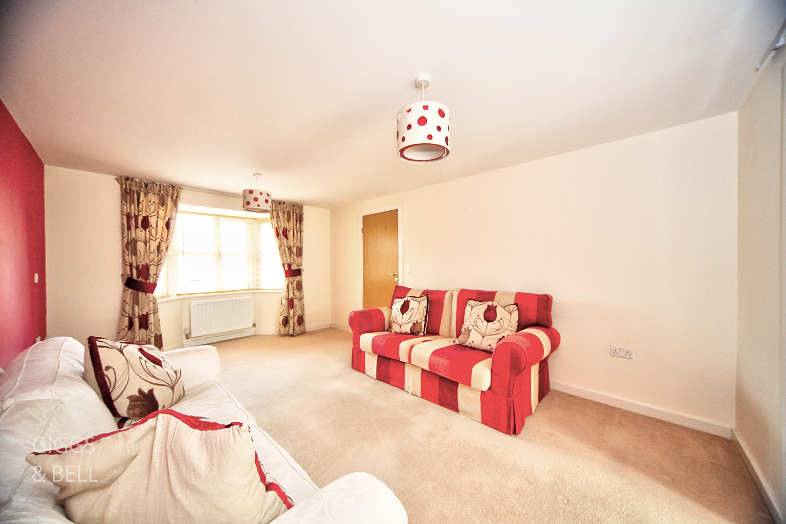 4 bed detached house for sale in Lambert Close, Luton  - Property Image 5